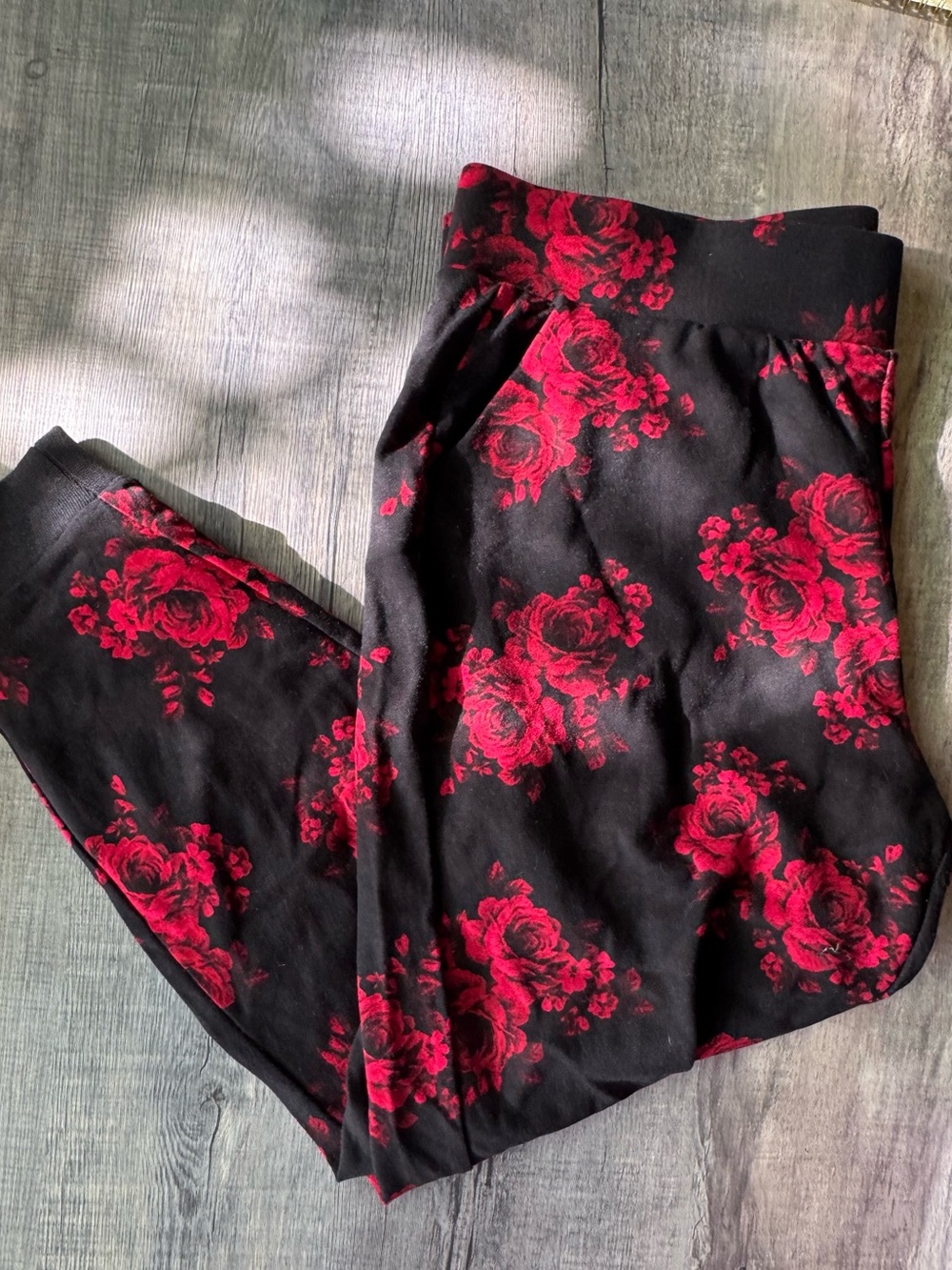 Torrid Active Joggers black rose